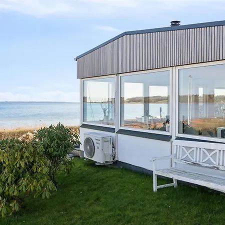 Holiday home Solbritt - 30m From The Sea By Interhome