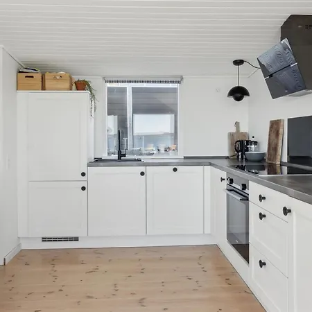 Holiday home Solbritt - 30m From The Sea By Interhome *